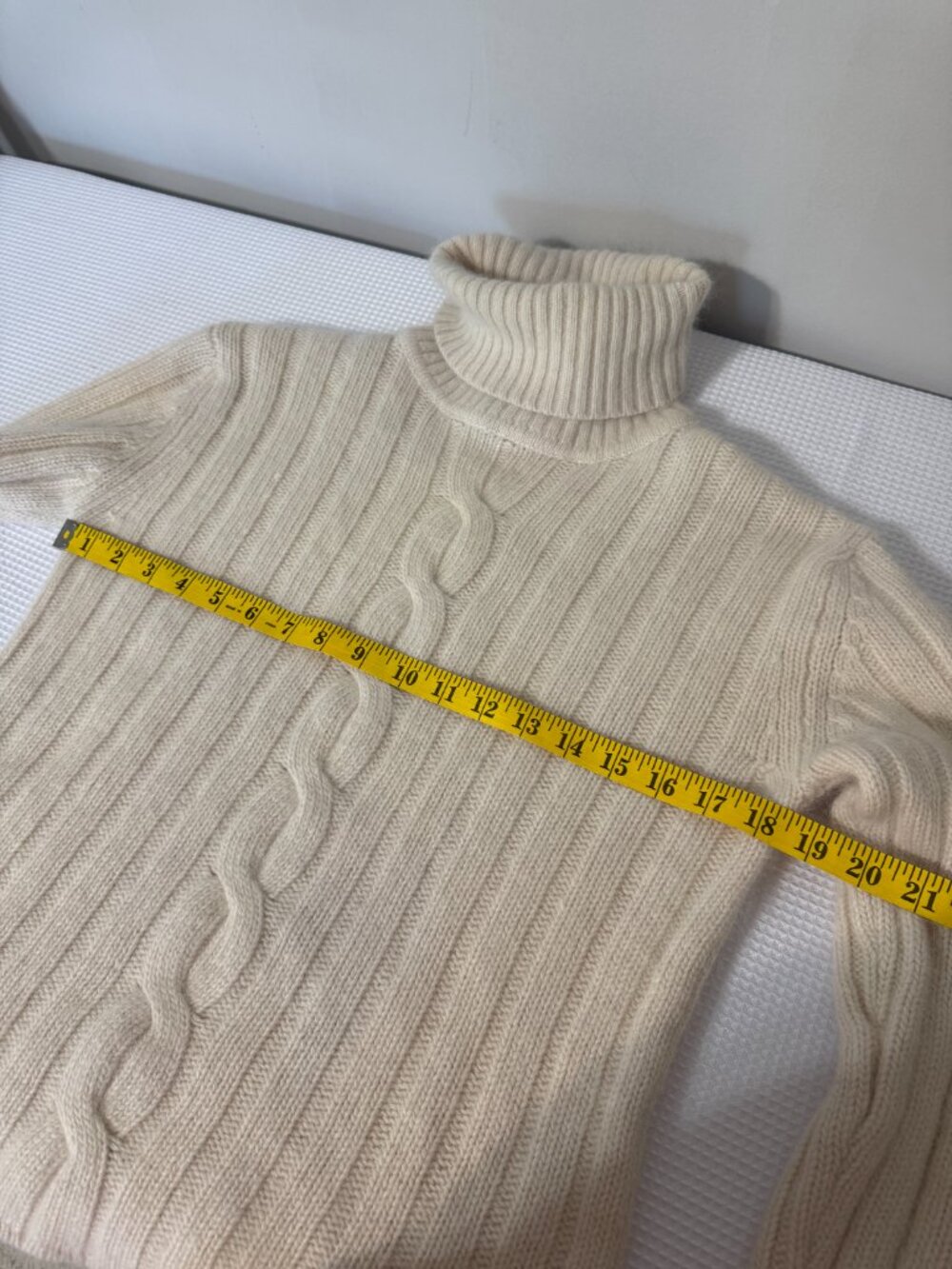 ERIKA & CO. Y2K Angora Lambswool Blend Turtleneck Sweater - Picture 5 of 6